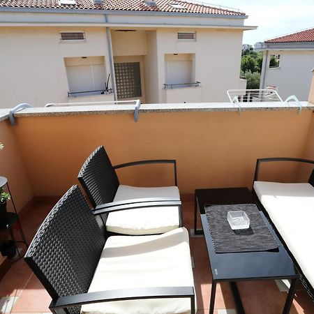 Apartment Loly Medulin Extérieur photo