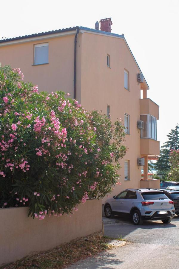 Apartment Loly Medulin Extérieur photo