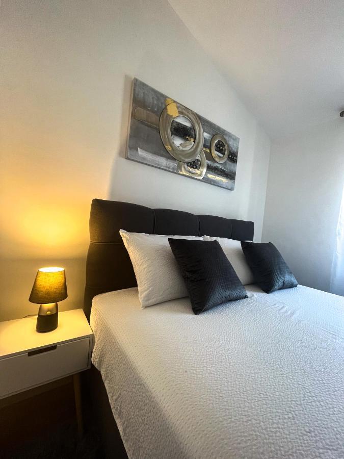 Apartment Loly Medulin Extérieur photo