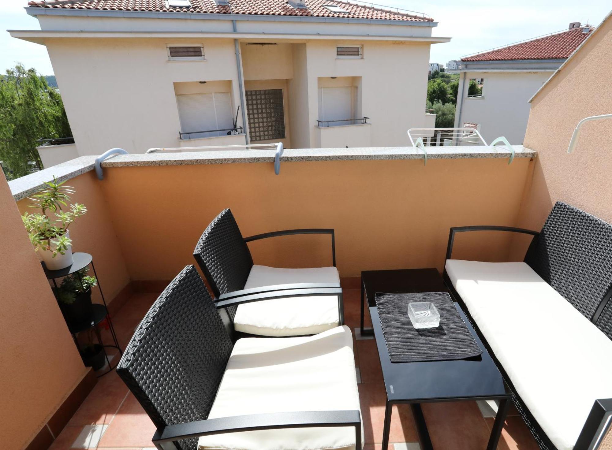 Apartment Loly Medulin Extérieur photo